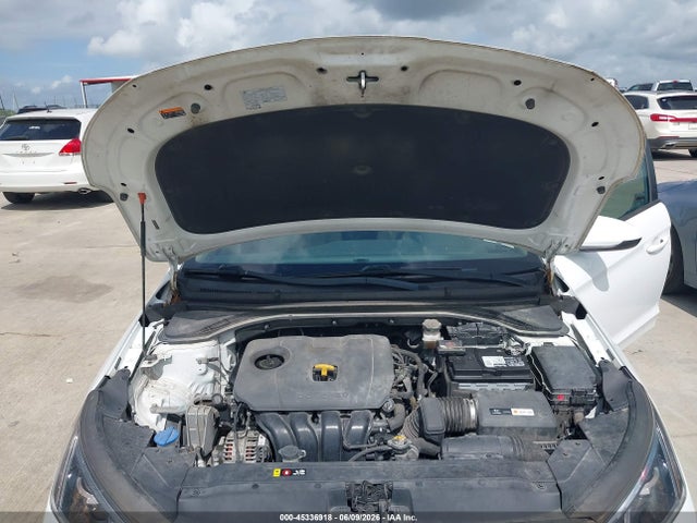 5NPD84LF9KH476688 Hyundai ELANTRA SEL