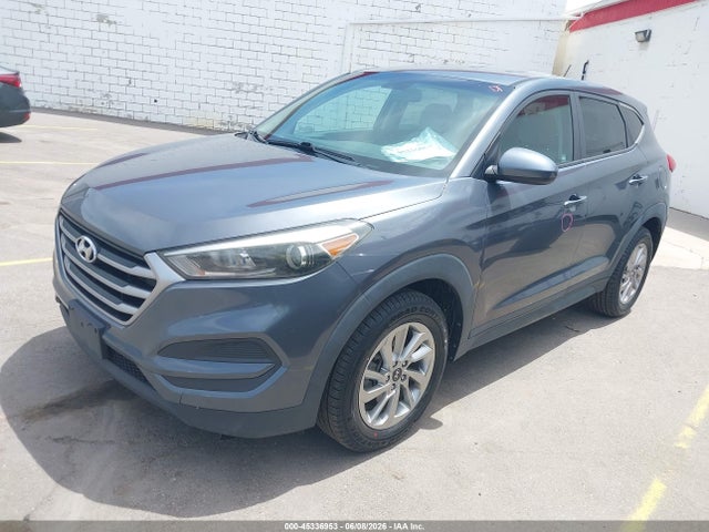 Hyundai TUCSON SE 2018 KM8J23A41JU655226 Image 2