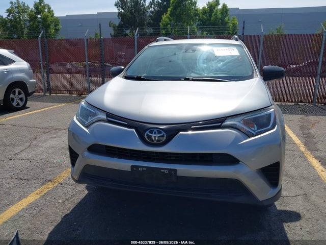 45337029 :رقم المزاد ، JTMZFREV3JJ158505 vin ، 2018 Toyota Rav4 Le مزاد بيع