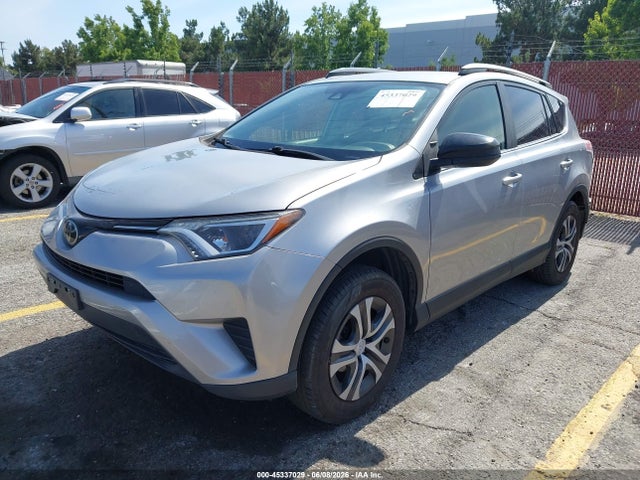 45337029 :رقم المزاد ، JTMZFREV3JJ158505 vin ، 2018 Toyota Rav4 Le مزاد بيع