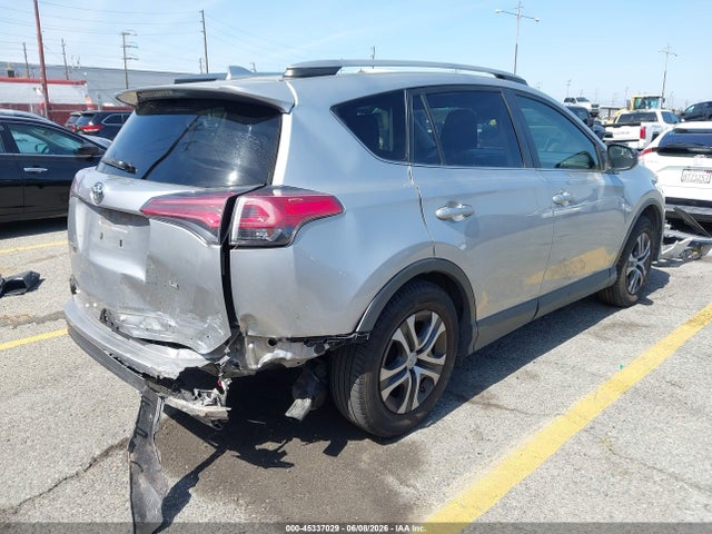 45337029 :رقم المزاد ، JTMZFREV3JJ158505 vin ، 2018 Toyota Rav4 Le مزاد بيع
