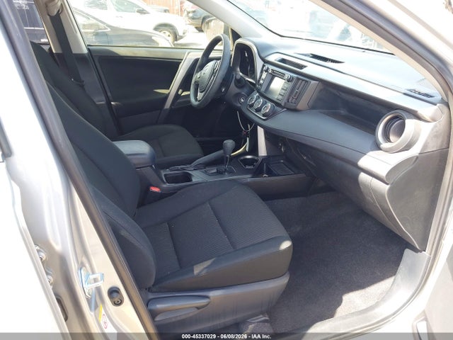 45337029 :رقم المزاد ، JTMZFREV3JJ158505 vin ، 2018 Toyota Rav4 Le مزاد بيع
