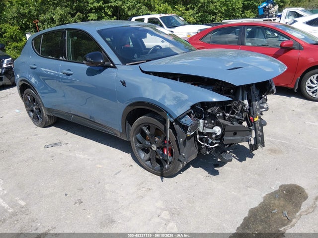 2024 Dodge Hornet R/t Eawd მანქანა იყიდება აუქციონზე, vin: ZACPDFCW4R3A22555, აუქციონის ნომერი: 45337139
