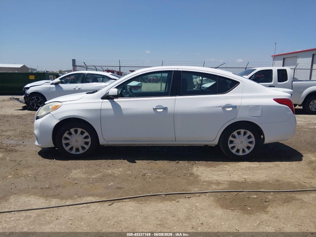 3N1CN7AP5EK446313 Nissan Versa 1.6 Sv