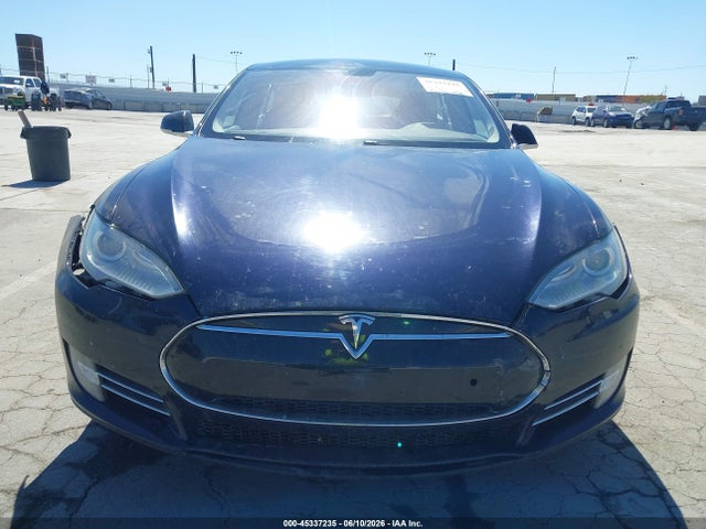 45337235 :رقم المزاد ، 5YJSA1CN2DFP26372 vin ، 2013 Tesla Model S مزاد بيع