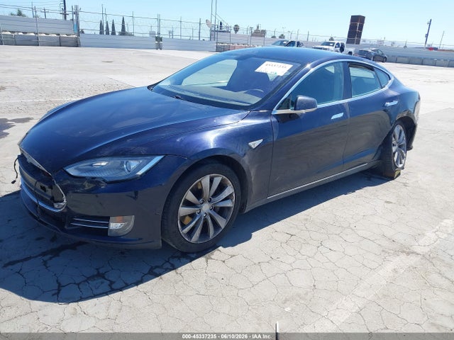 45337235 :رقم المزاد ، 5YJSA1CN2DFP26372 vin ، 2013 Tesla Model S مزاد بيع