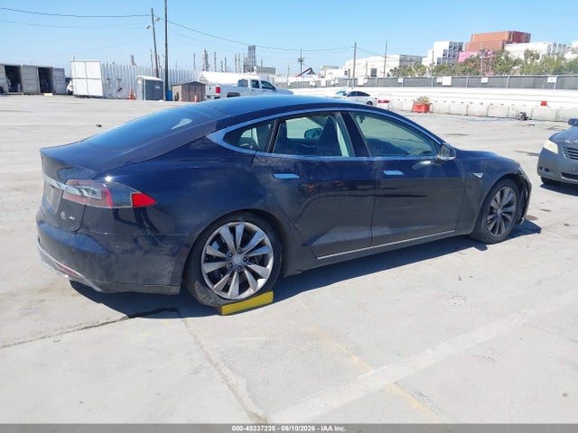 45337235 :رقم المزاد ، 5YJSA1CN2DFP26372 vin ، 2013 Tesla Model S مزاد بيع