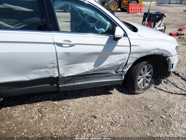 Aukcja sprzedaży 2019 Volkswagen Tiguan 2.0t Se/2.0t Sel/2.0t Sel R-line/2.0t Sel R-line Black, vin: 3VV2B7AX3KM139676, numer aukcji: 45337295