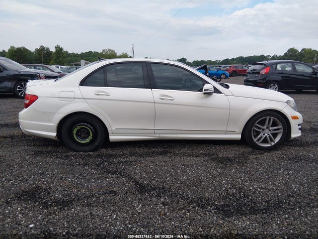 2014 Mercedes-benz C 250 Sport მანქანა იყიდება აუქციონზე, vin: WDDGF4HB3ER308766, აუქციონის ნომერი: 45337442