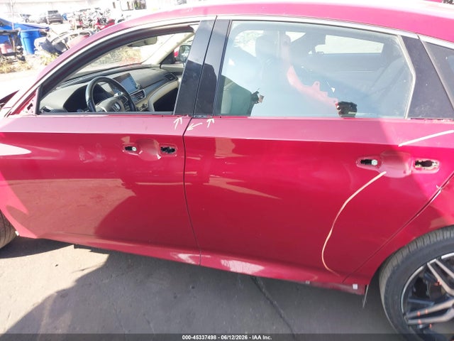 1HGCV3F99MA015023 Honda Accord Hybrid Touring
