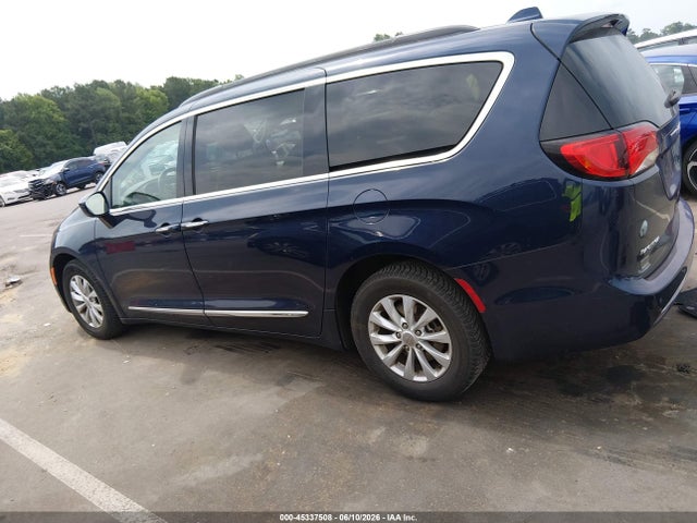 Продаж на аукціоні авто 2017 Chrysler Pacifica Touring-l, vin: 2C4RC1BG5HR610038, номер лоту: 45337508