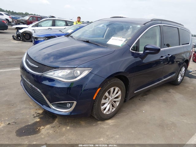Продаж на аукціоні авто 2017 Chrysler Pacifica Touring-l, vin: 2C4RC1BG5HR610038, номер лоту: 45337508