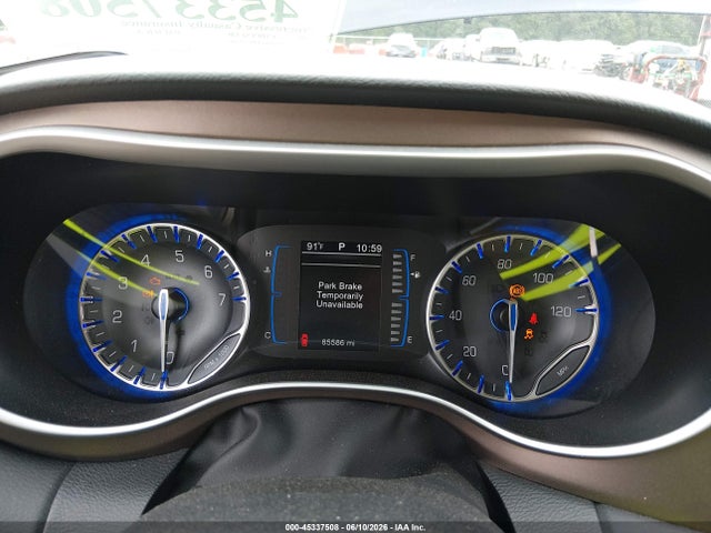 Продаж на аукціоні авто 2017 Chrysler Pacifica Touring-l, vin: 2C4RC1BG5HR610038, номер лоту: 45337508