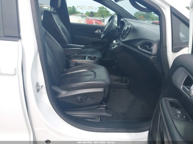 Chrysler Pacifica Touring L 2018 2C4RC1BG0JR235942 Image 5