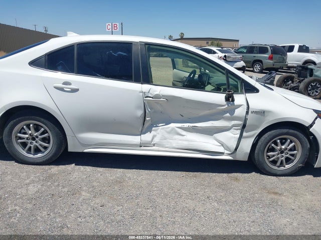JTDEAMDE1MJ015381 Toyota Corolla Hybrid Le