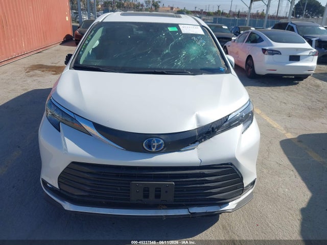 5TDJRKEC1SS280780 Toyota SIENNA XLE