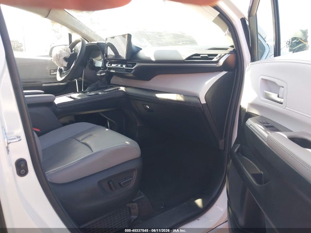5TDJRKEC1SS280780 Toyota SIENNA XLE