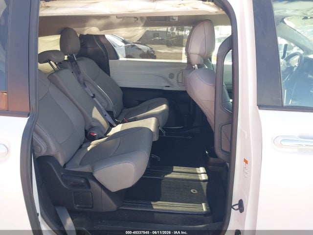 5TDJRKEC1SS280780 Toyota SIENNA XLE