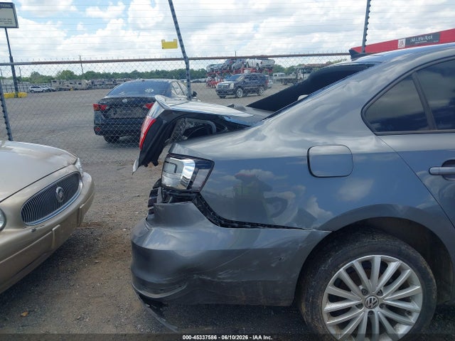 Aukcja sprzedaży 2015 Volkswagen Jetta 1.8t Sport, vin: 3VWD17AJ8FM415679, numer aukcji: 45337586