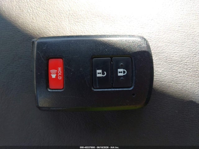 Toyota Prius V Five 2017 JTDZN3EU6HJ061042 Image 11
