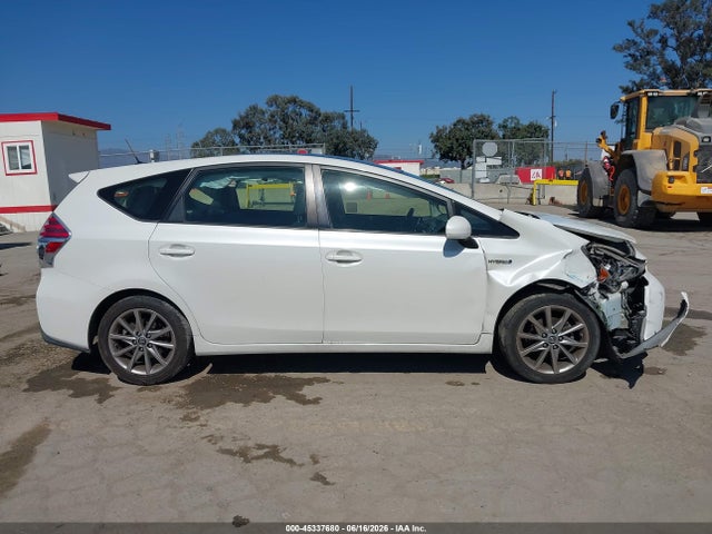 Toyota Prius V Five 2017 JTDZN3EU6HJ061042 Image 13