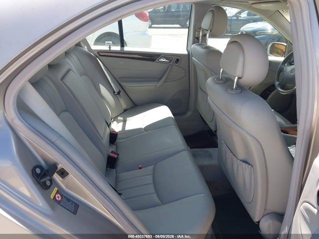 2005 Mercedes-benz C 240 Luxury მანქანა იყიდება აუქციონზე, vin: WDBRF61J35A655043, აუქციონის ნომერი: 45337693