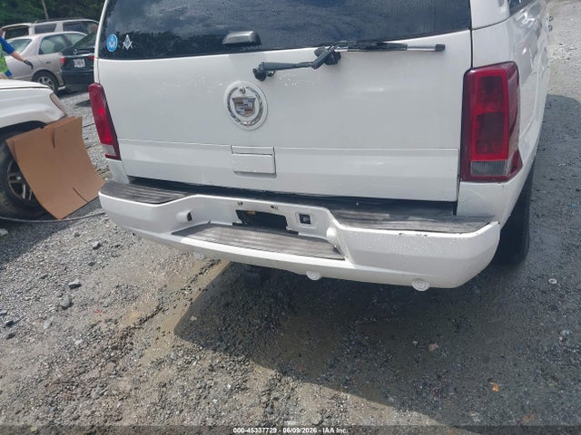 2005 Cadillac Escalade Esv Platinum Edition მანქანა იყიდება აუქციონზე, vin: 3GYFK66N05G244755, აუქციონის ნომერი: 45337729