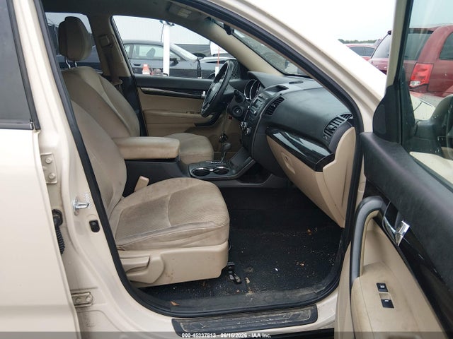 Продажа на аукционе авто 2011 Kia Sorento Lx, vin: 5XYKT4A16BG086751, номер лота: 45337813