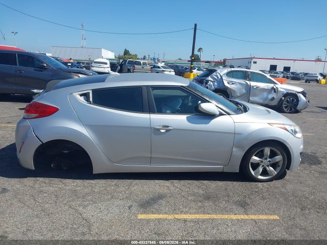 2012 Hyundai Veloster Base W/gray მანქანა იყიდება აუქციონზე, vin: KMHTC6AD5CU028443, აუქციონის ნომერი: 45337845
