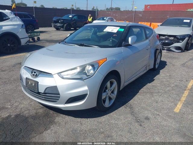 2012 Hyundai Veloster Base W/gray მანქანა იყიდება აუქციონზე, vin: KMHTC6AD5CU028443, აუქციონის ნომერი: 45337845