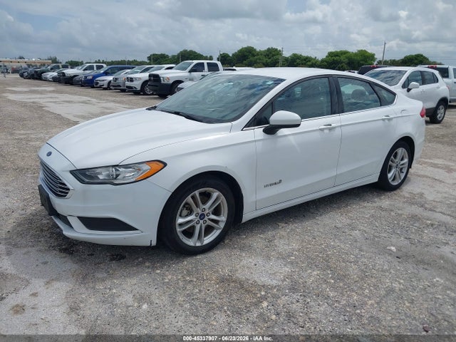 3FA6P0UU8JR122096 Ford Fusion Hybrid S