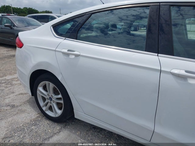 3FA6P0UU8JR122096 Ford Fusion Hybrid S