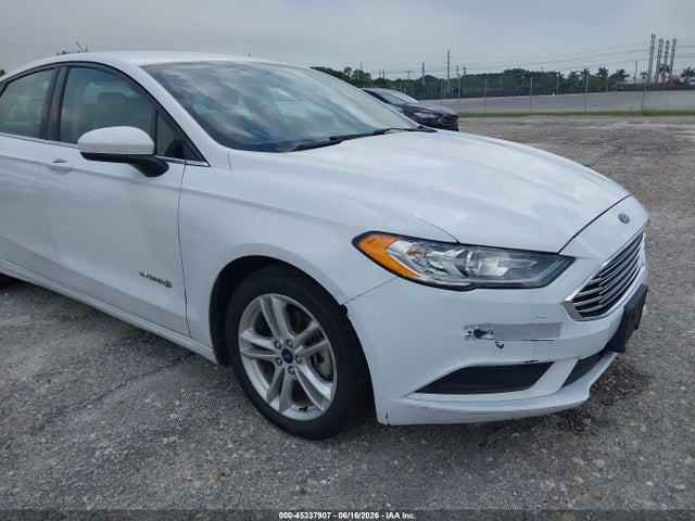 3FA6P0UU8JR122096 Ford Fusion Hybrid S