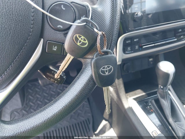 Toyota COROLLA LE 2017 5YFBURHE4HP650601 Image 11