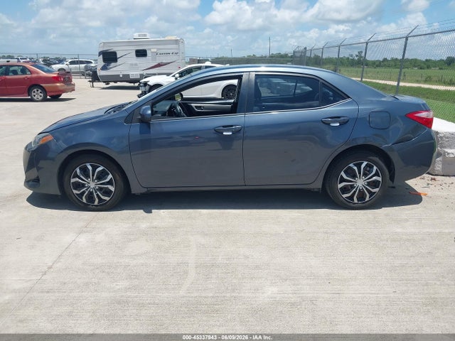 Toyota COROLLA LE 2017 5YFBURHE4HP650601 Image 14