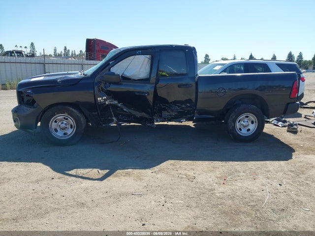 1C6RR6FG4KS507552 RAM 1500 Classic Tradesman 4x2 6&#039;4 Box