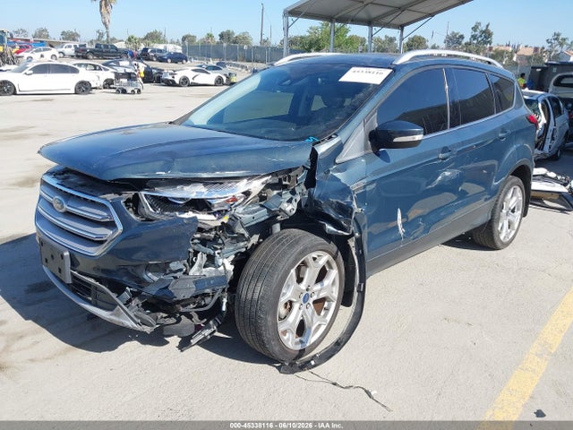1FMCU0J95KUA63939 Ford Escape Titanium