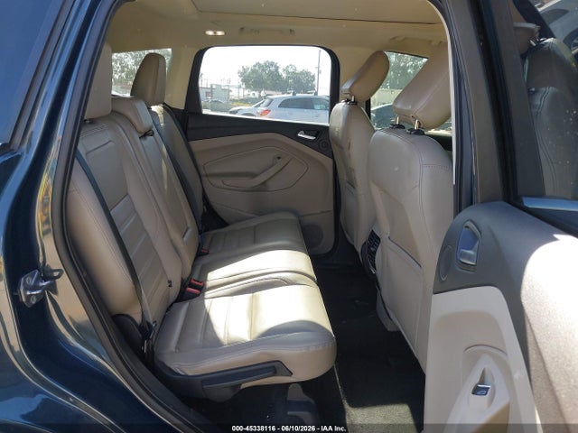 1FMCU0J95KUA63939 Ford Escape Titanium