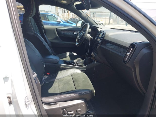 YV4162UM9L2347618 Volvo Xc40 T5 R-design