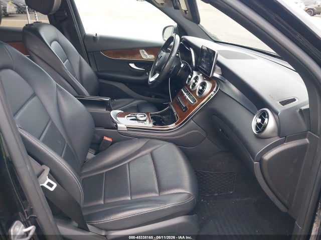 45338165 :رقم المزاد ، WDC0G4KB3JV068471 vin ، 2018 Mercedes-benz Glc 300 4matic مزاد بيع