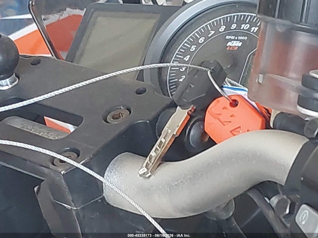 45338173 :رقم المزاد ، VBKV29400EM906680 vin ، 2014 Ktm 1190 Adventure R مزاد بيع