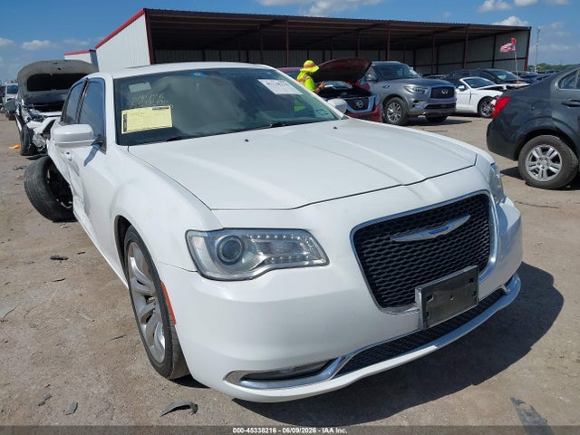 45338216 :رقم المزاد ، 2C3CCAAG5KH517190 vin ، 2019 Chrysler 300 Touring L مزاد بيع