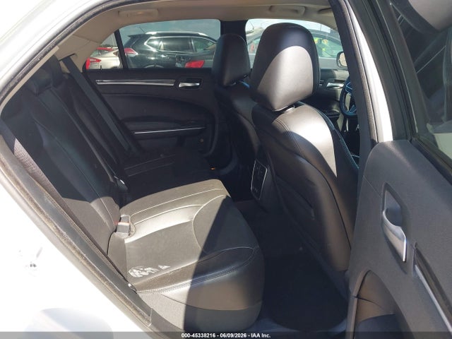 45338216 :رقم المزاد ، 2C3CCAAG5KH517190 vin ، 2019 Chrysler 300 Touring L مزاد بيع