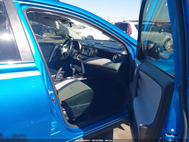 Toyota Rav4 Xle 2017 JTMWFREV4HD097144 Image 5
