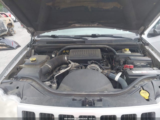 2005 Jeep Grand Cherokee Laredo მანქანა იყიდება აუქციონზე, vin: 1J4HR48N25C652246, აუქციონის ნომერი: 45338429