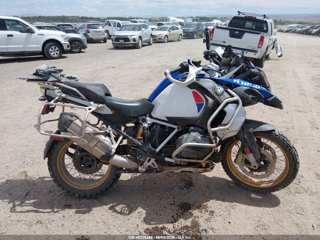 45338448 :رقم المزاد ، WB10J5305LZF90315 vin ، 2020 Bmw R 1250 Gs Adventure مزاد بيع