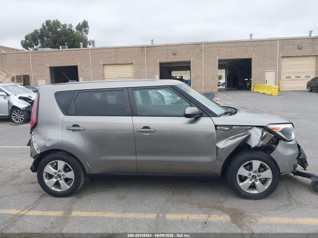45338454 :رقم المزاد ، KNDJN2A23H7411400 vin ، 2017 Kia Soul مزاد بيع