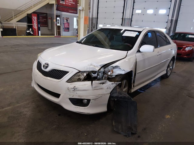 45338512 :رقم المزاد ، 4T1BK3EK9AU603999 vin ، 2010 Toyota Camry Se V6 مزاد بيع