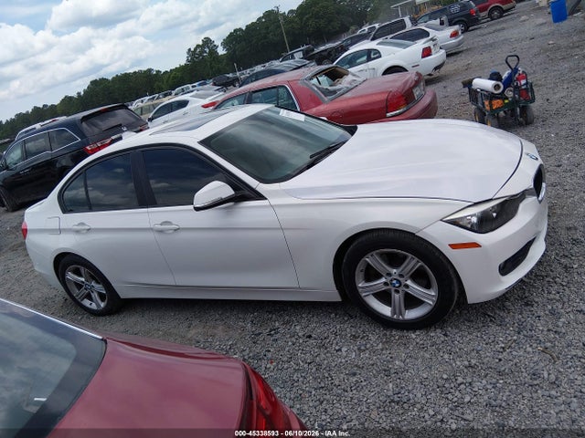 2014 Bmw 328i მანქანა იყიდება აუქციონზე, vin: WBA3A5C55EF605129, აუქციონის ნომერი: 45338593