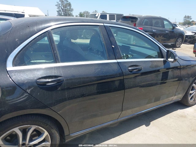 45338649 :رقم المزاد ، 55SWF4JB5HU220990 vin ، 2017 Mercedes-benz C 300 مزاد بيع
